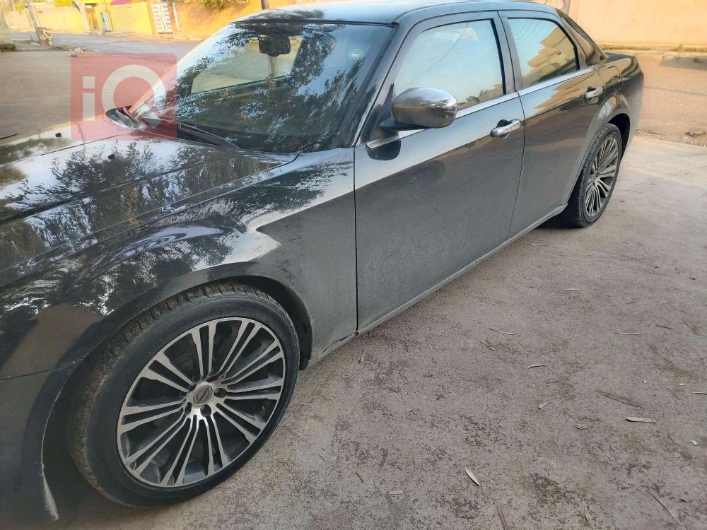 كرايسلر 300